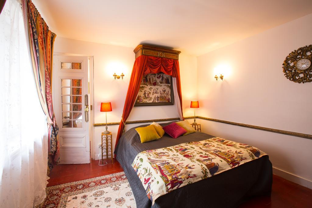 Chateau De La Madeleine Bed and Breakfast Pressagny-lʼOrgeuilleux Exteriör bild