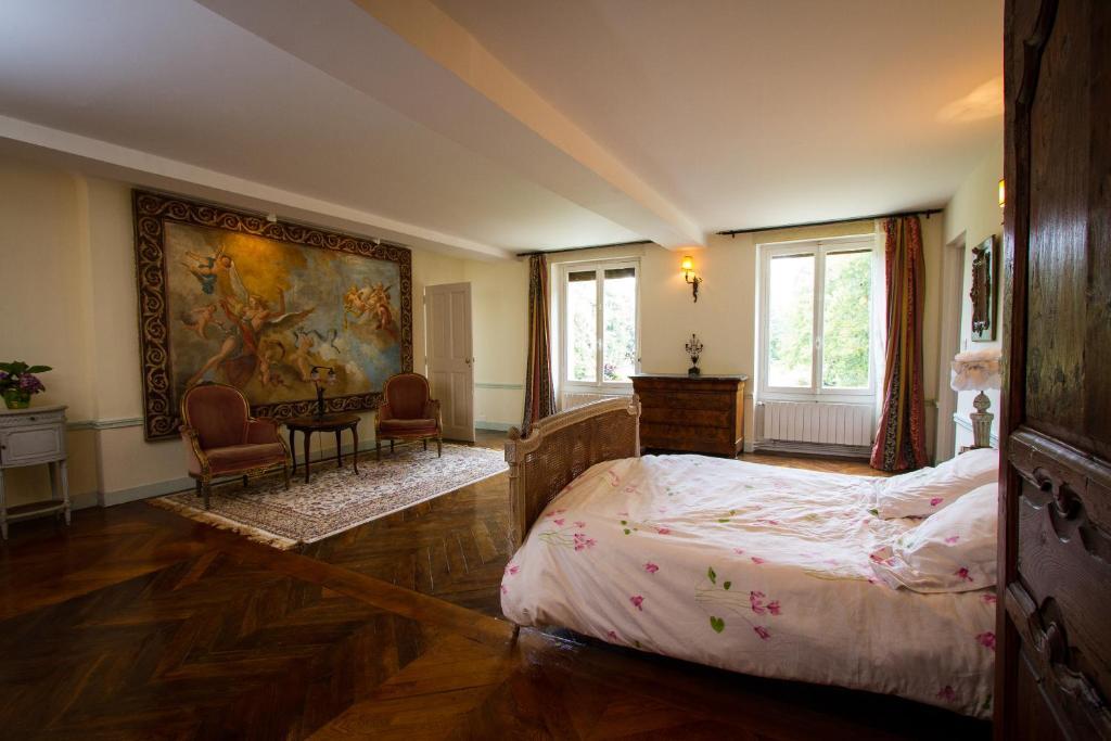 Chateau De La Madeleine Bed and Breakfast Pressagny-lʼOrgeuilleux Rum bild
